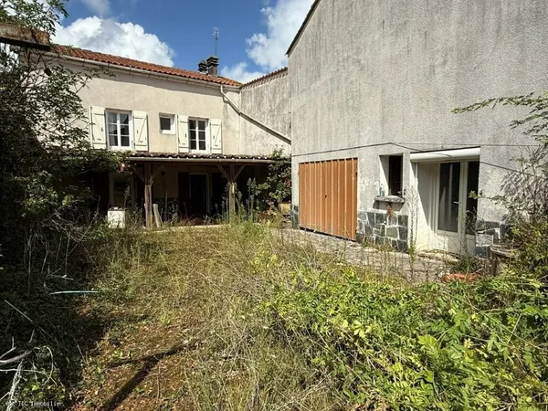 Maison de village avec potentiel à Villognon
