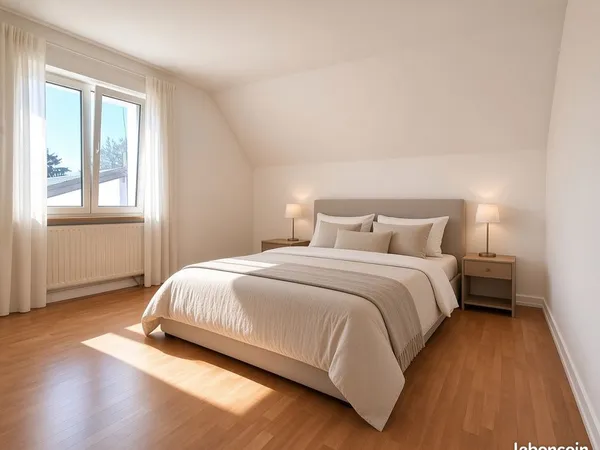 Maison avec piscine, grand terrain et dépendance