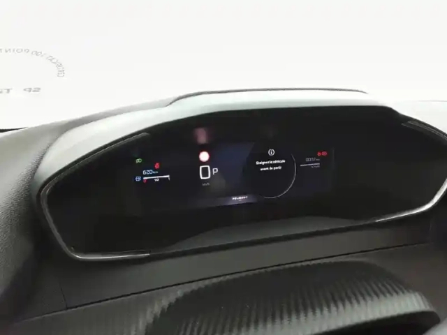 Peugeot 208 hybrid 110 e-dcs6 — photo 10