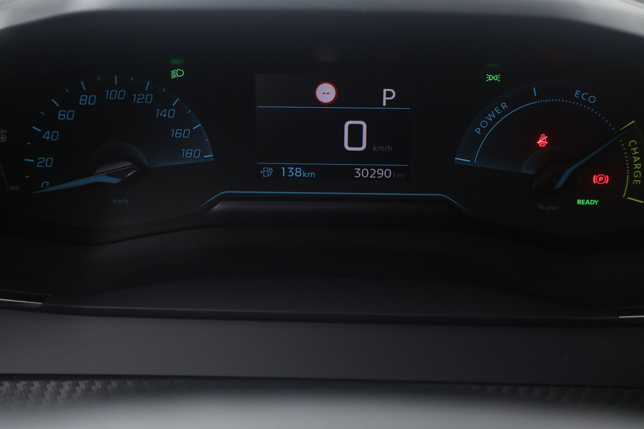 Peugeot 208 — photo 13