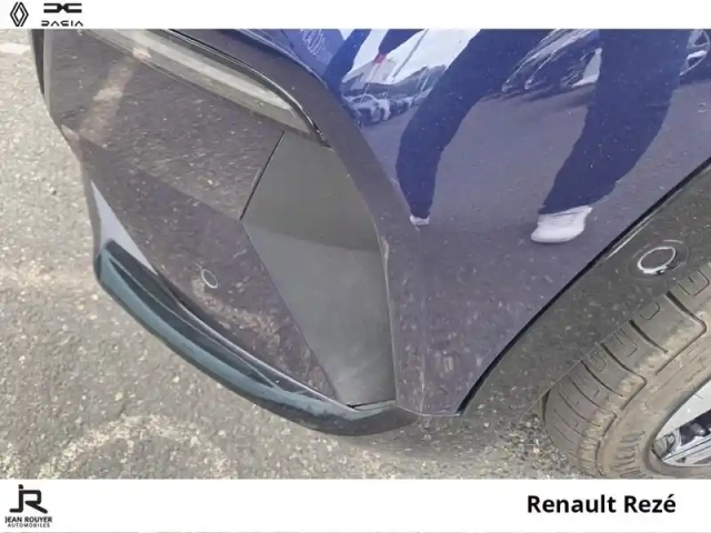 Renault Megane e-tech electric ev60 220ch iconic super charge -b — photo 14