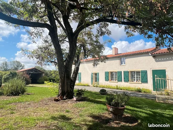 Propriété 7 pièces 157 m²