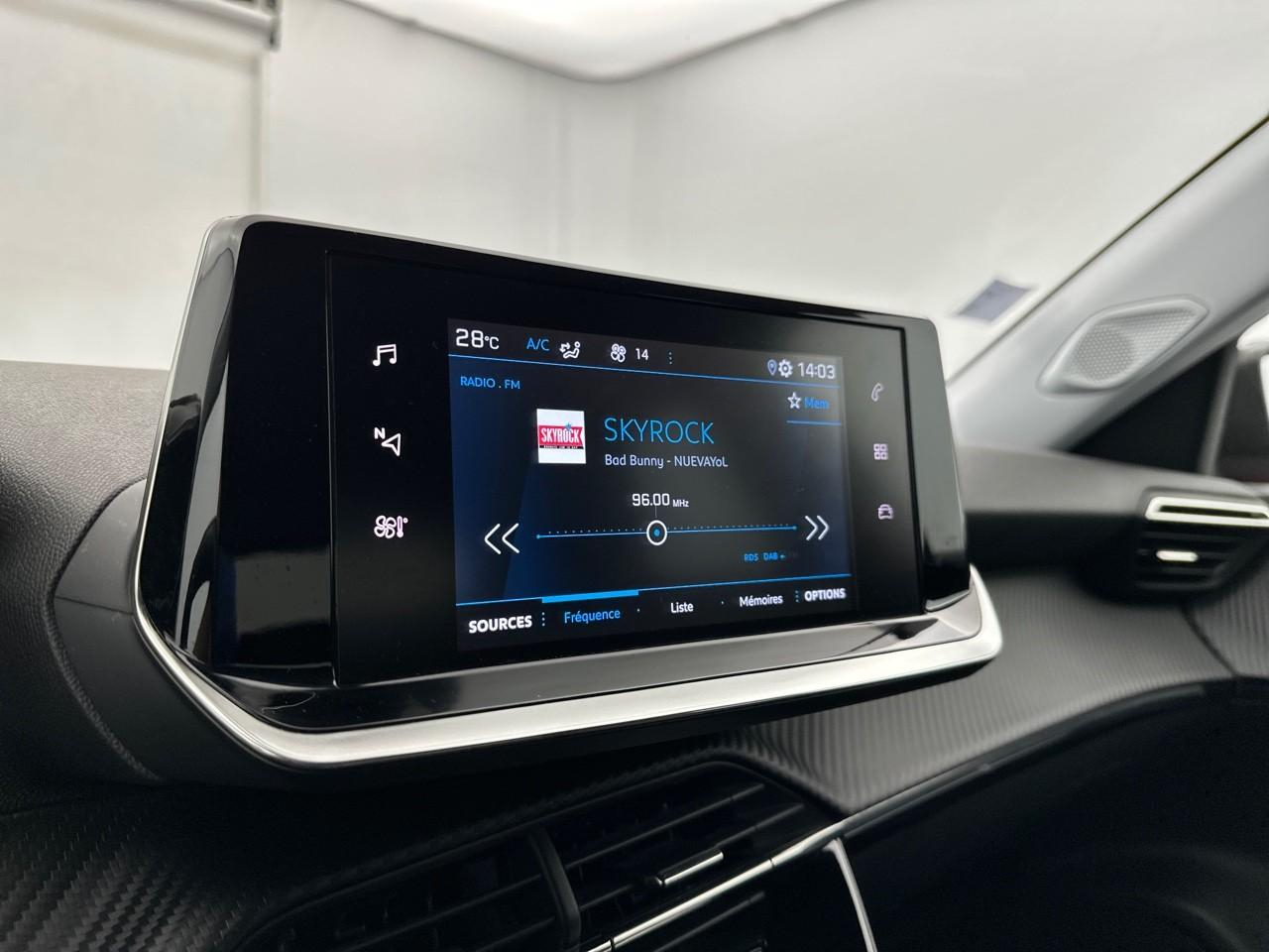 Peugeot 2008 puretech 100 s&s bvm6 allure — photo 22