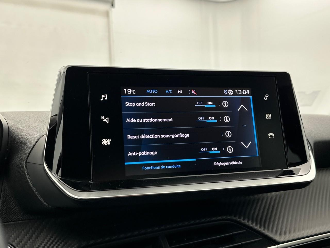 Peugeot 2008 puretech 100 s&s bvm6 allure — photo 10