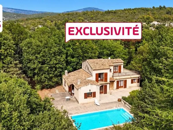 BELLE VILLA PROVENCALE 5 PIECES 156 m2 à RAFRAICHIR TERRAIN 2500 M2 ET GRANDE PISCINE CHAUFFEE