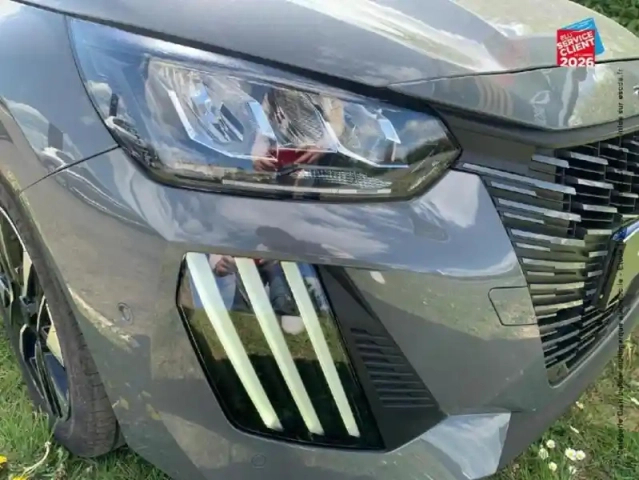 Peugeot 208 1.2 100ch s&amp;s allure — photo 13