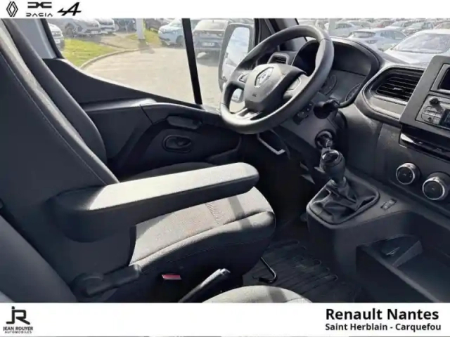 Renault Master fg f3500 l3h3 2.3 blue dci 135ch confort — photo 9