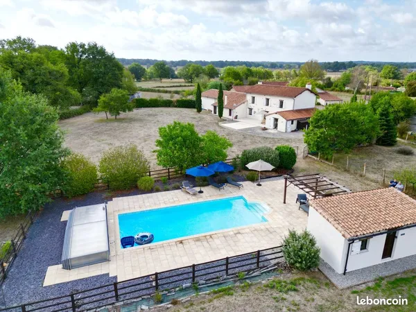 Maison 9 pièces 210 m²