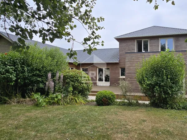 Maison 9 pièces 219 m²