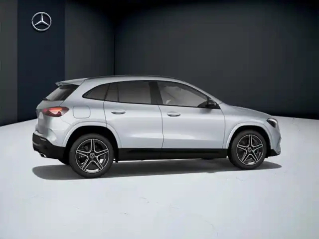 Mercedes Gla 250 e hybrid eq amg line — photo 20