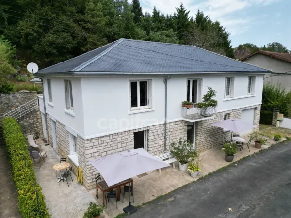 Maison 11 pièces 217 m²