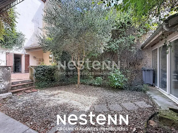 A vendre Maison de ville à rafraîchir à Nérac - 6 pièces, 126 m² avec garage et cour