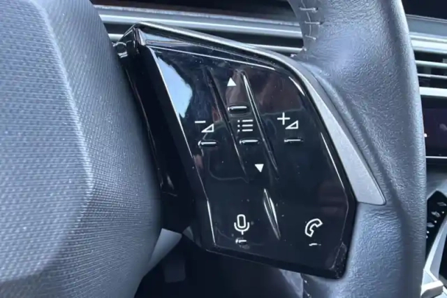 Peugeot 3008 hybrid 136 e-dcs6 — photo 22