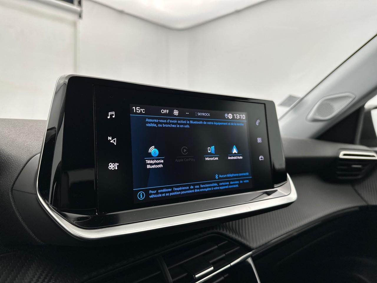 Peugeot 2008 puretech 130 s&s bvm6 style — photo 25