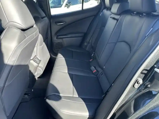 Lexus Ux 300h 2wd f sport design my26 hybride — photo 15