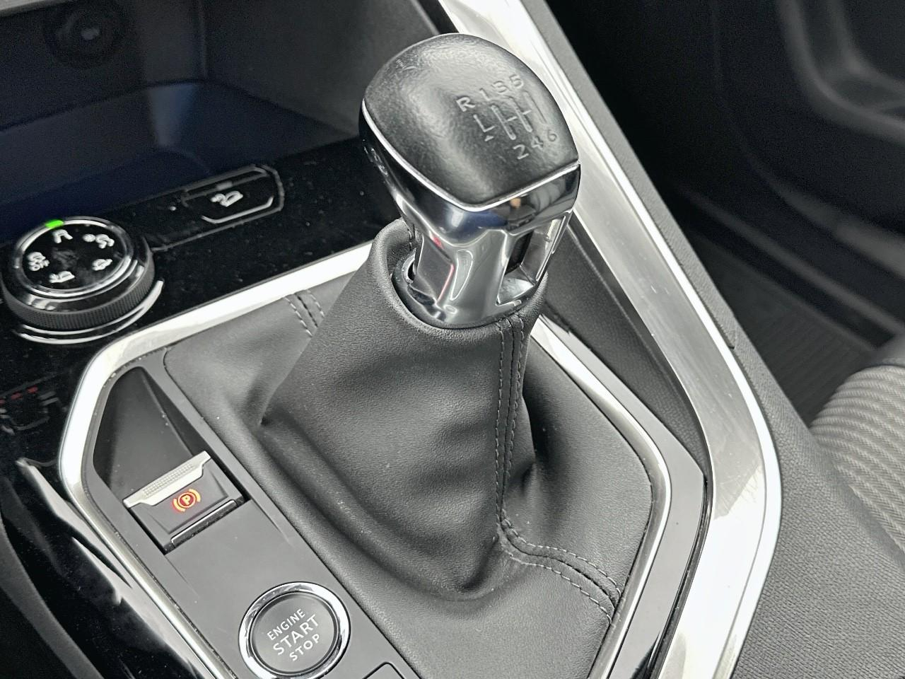 Peugeot 3008 puretech 130ch s&s bvm6 allure pack — photo 32