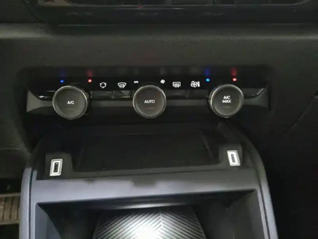 Citroën C4 puretech 130 s&amp;s eat8 — photo 47