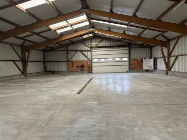 Local 380 m²