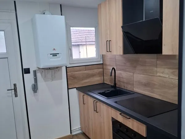 Maison pres de mairie st etienne renovée entierement