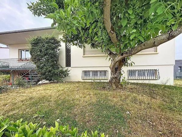 Maison de plain-pied 6 pièces 179 m²