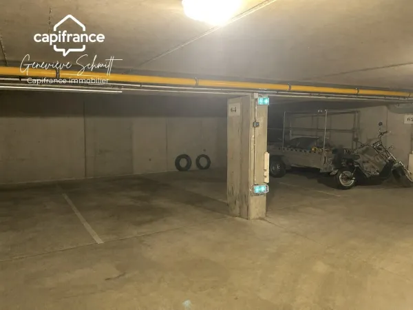 Parking/Garage/Box
