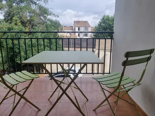 F2 Meublé BALCON au centre de FRONTIGNAN