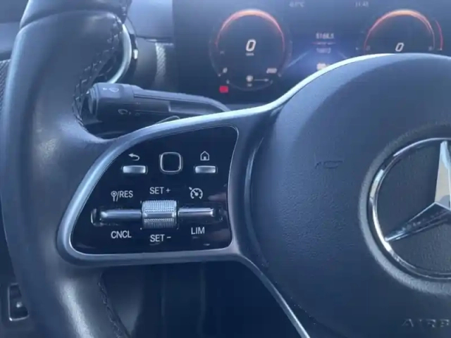 Mercedes Classe A 250 e berline progressive line — photo 5