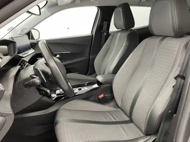 Peugeot 2008 puretech 130 s&amp;s eat8 — photo 14