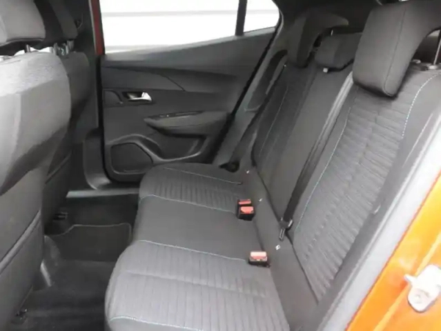 Peugeot 2008 1.2 puretech 100ch s&amp;s style — photo 11