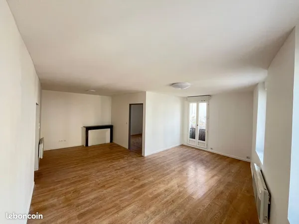 Maison de ville rénovée - 95 m² - Centre de Mussidan (location entre particuliers)