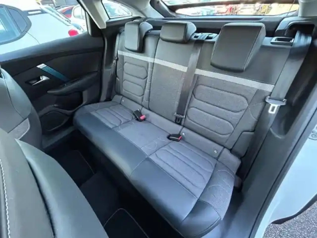 Citroën C4 moteur électrique 136ch (100 kw) feel pack business automatique — photo 12