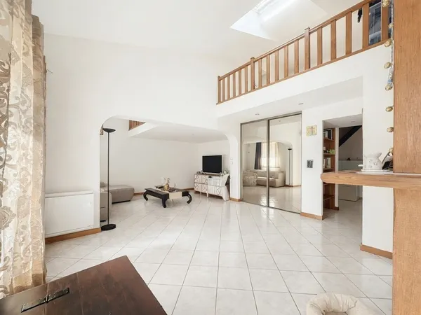 Appartement 6 pièces 120 m²