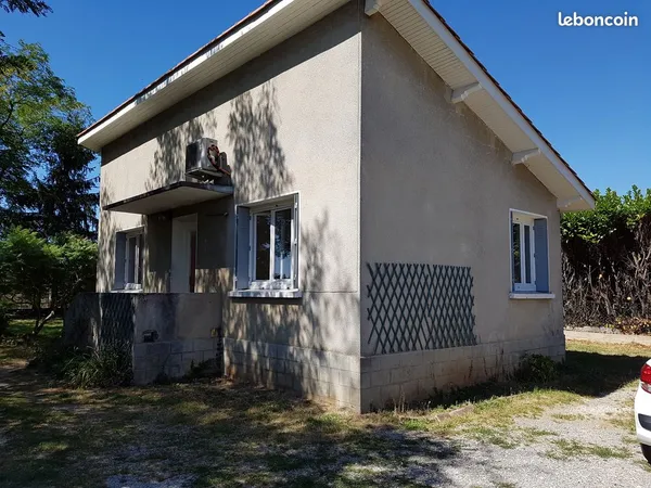 Location petite maison 2 chambres avec grand garage indépendant