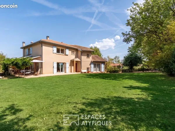 Maison 7 pièces 210 m²