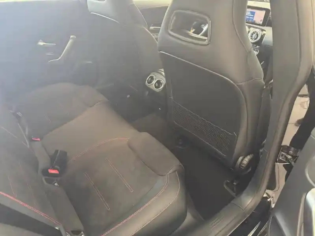 Mercedes Cla 220 d coupé amg line — photo 4