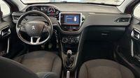 Peugeot 208 1.2 PureTech 82ch E6.c Signature 5p — photo 11