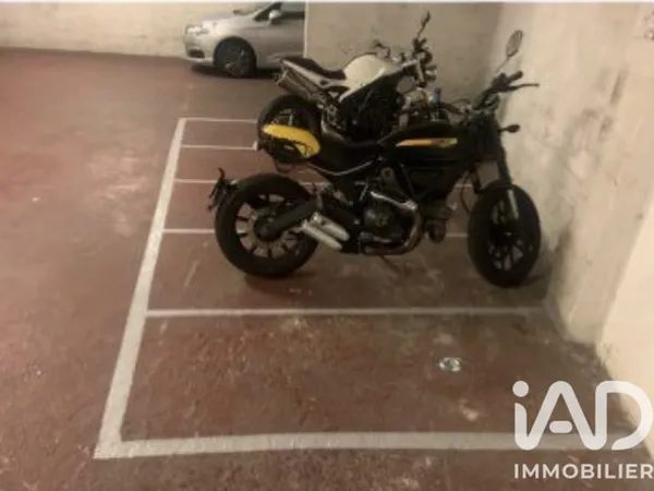 Parking 10 m²