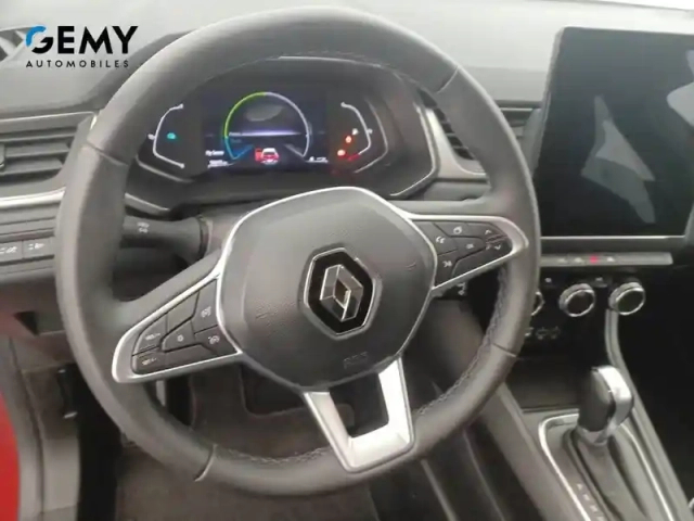 Renault Captur e-tech 145 - 21 — photo 28