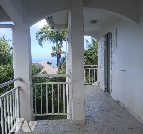 Maison 8 pièces 217 m²