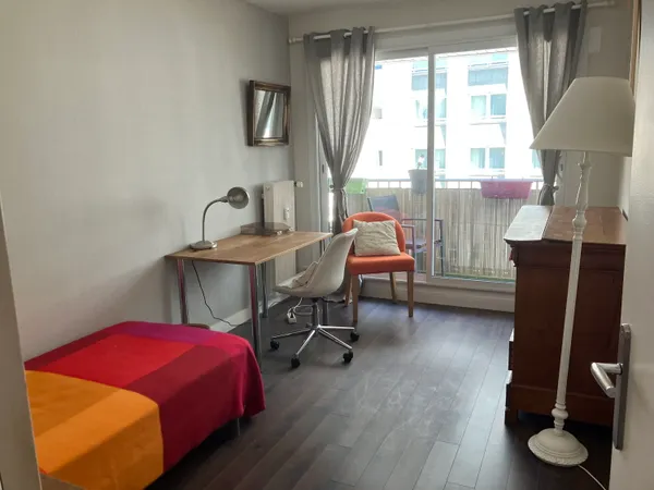 Loue 2 chambres en colocation dans appartement