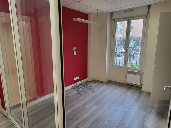 Murs commerciaux 46 m² LEVALLOIS PERRET