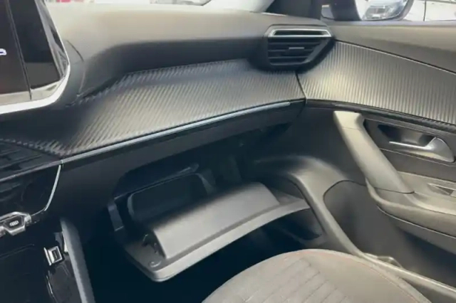 Peugeot 2008 puretech 100 s&amp;s bvm6 — photo 23