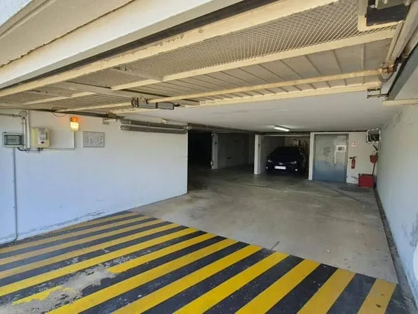 Parking 12 m²