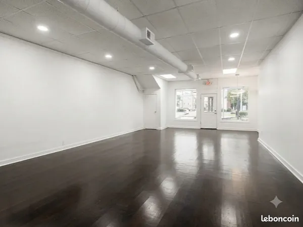 Local commercial 328 m² PARIS 16