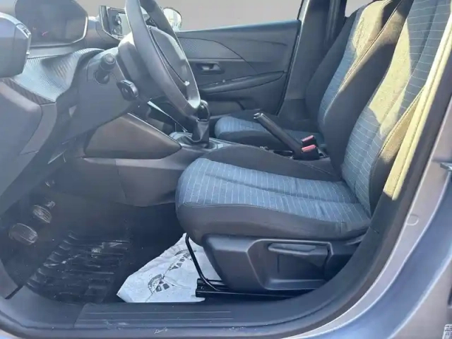 Peugeot 208 puretech 75 s&amp;s bvm5 — photo 32