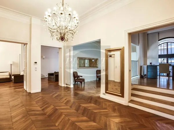 Hôtel particulier 10 pièces 580 m²