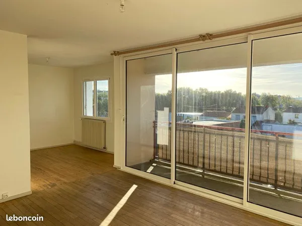 Appartement 4 pièces très lumineux de 70 m2 avec balcon