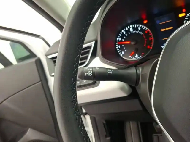 Renault Clio tce 90 — photo 28