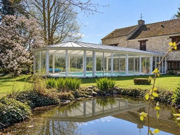 MAISON DE 200M2 ,7 pièces, sur un terrain de 4300M2