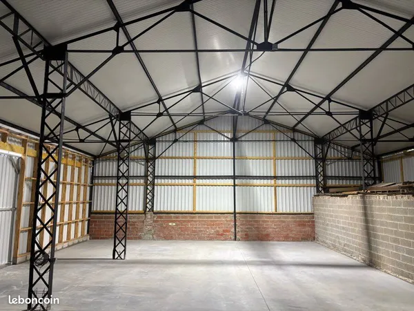 Hangar à louer